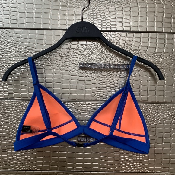 Triangl Bright Blue bikini top - Picture 2 of 3